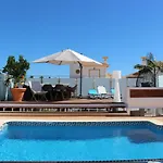 Magnifique Et Spacieuse Avec Piscine Privative Villa *