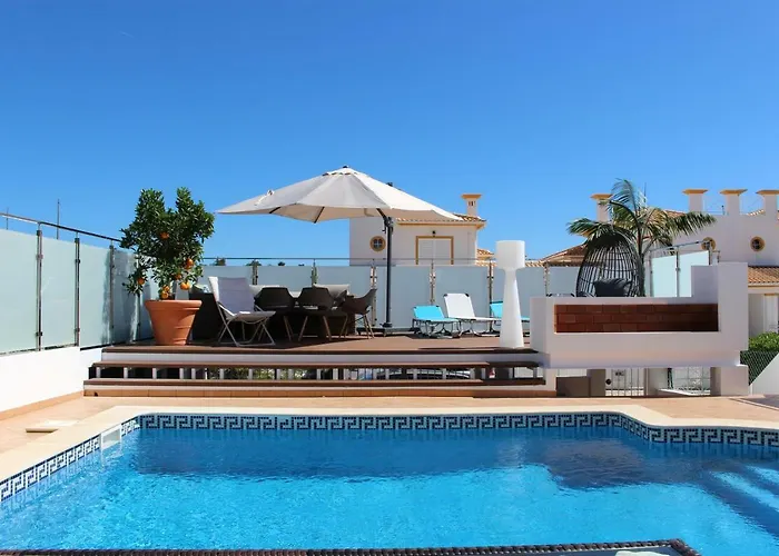 Magnifique Et Spacieuse Avec Piscine Privative Villa *